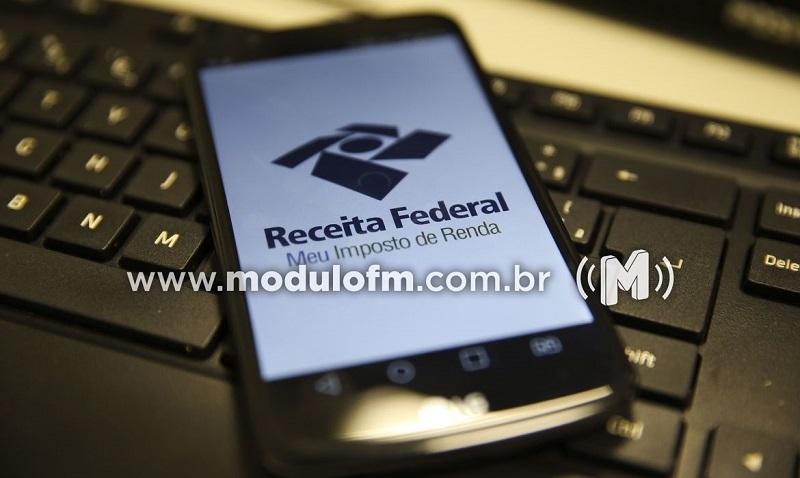 Receita paga restituições do 1º lote do IRPF 2020...