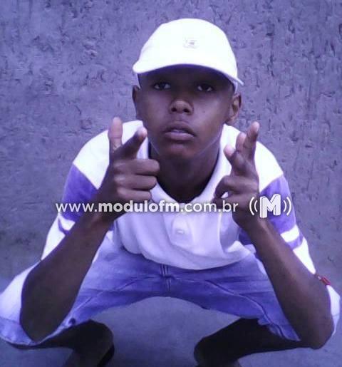 Jovem que foi baleado em confronto com a PM...