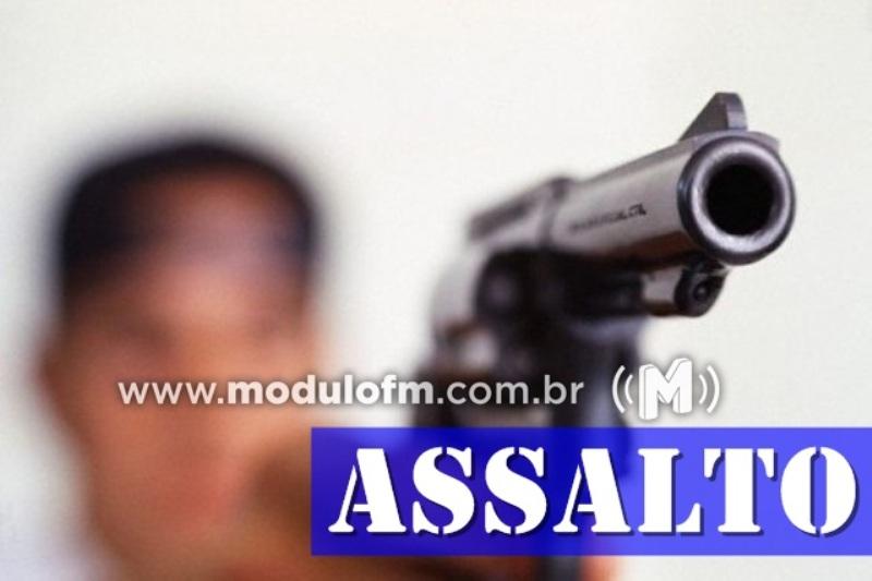 Jovem é assaltado a poucos metros do batalhão da Polícia Militar em Patrocínio