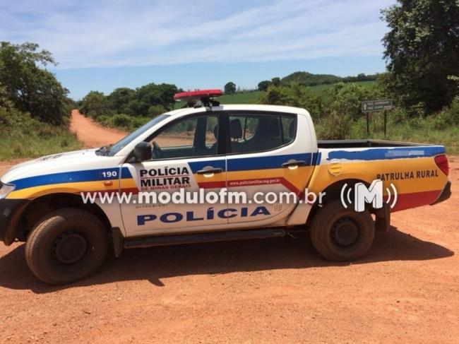 Criminosos invadem fazenda e levam armas e munições