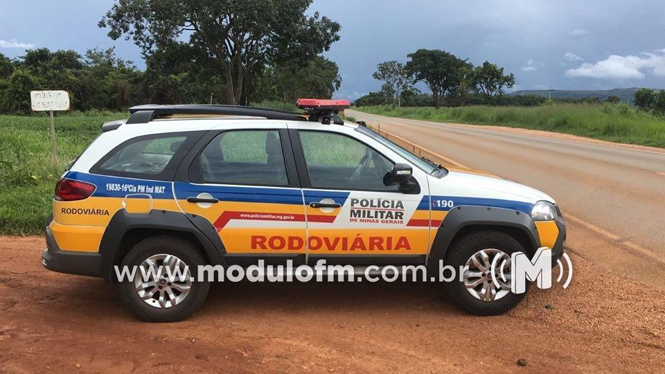Homem é preso em moto com placa adulterada e...