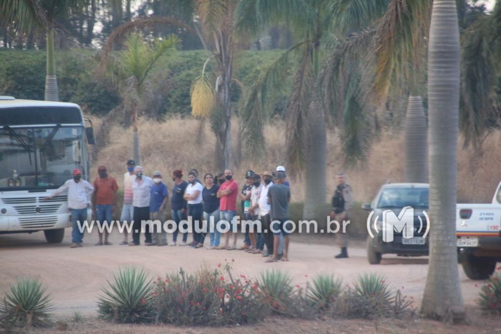 Imagem 1 do post ATUALIZADA: Ladrões fortemente armados invadem fazenda e fazem reféns em Patrocínio