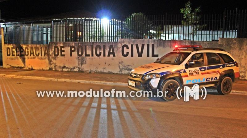 Homem é preso com drogas próximo a delegacia da Polícia Civil em Patrocínio