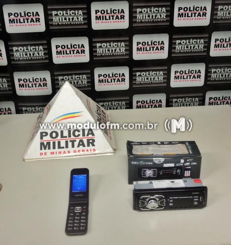 Mulher é presa no Serra Negra após furtar celular...