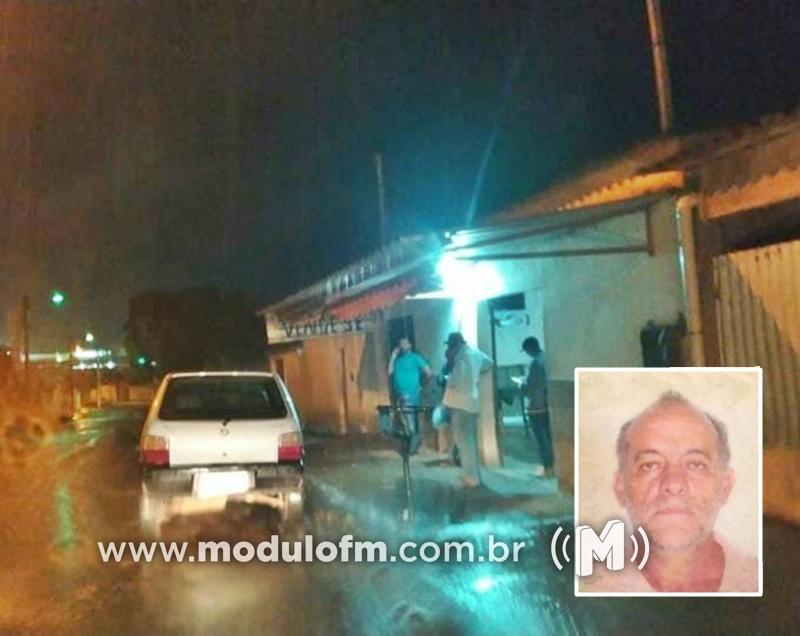 Carmo do Paranaíba: Homem é morto a tiros enquanto...