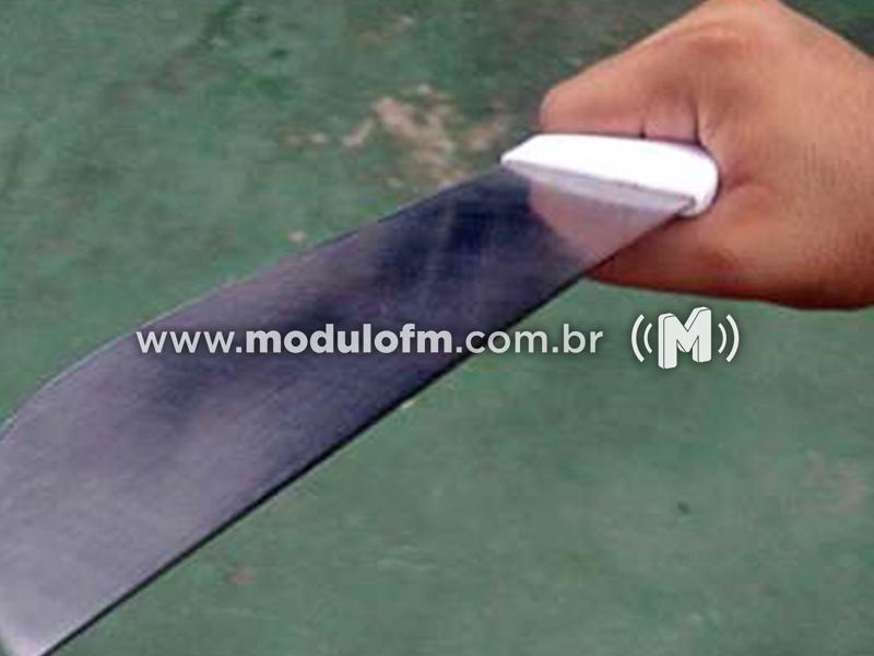 De dentro de presídio, homem ameaça de morte a...