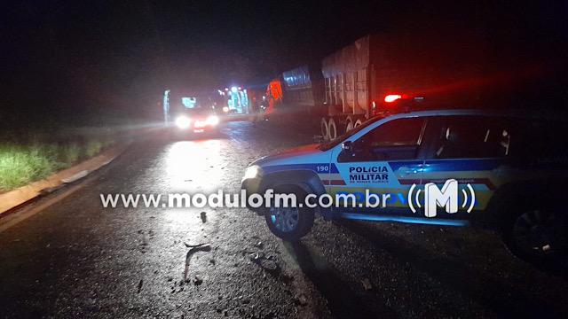 Imagem 2 do post ATUALIZADA: Motorista morre após ser retirado das ferragens em acidente evolvendo duas carretas na MG-230