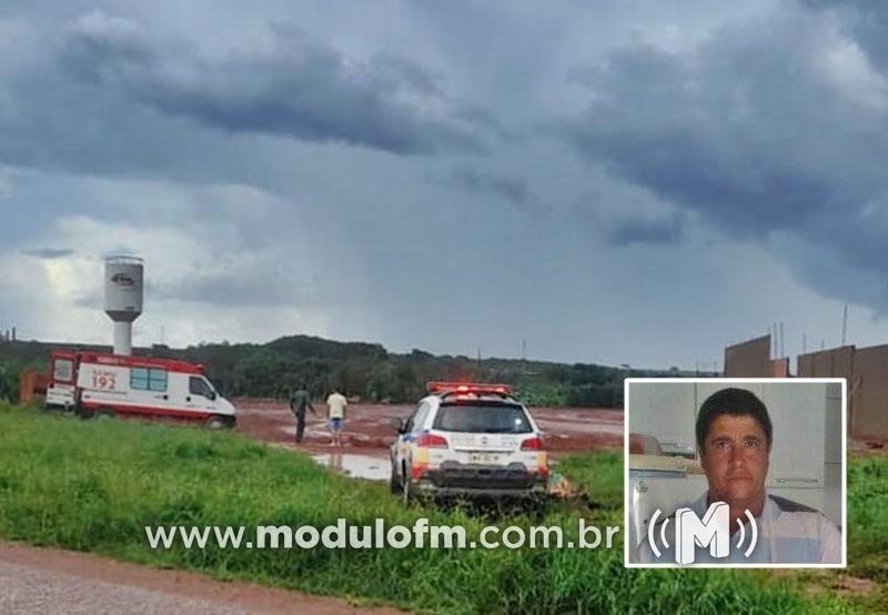 Muro desaba durante chuva e mata pedreiro em Monte...