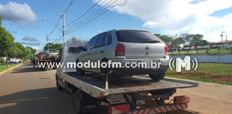 Imagem 2 do post PM interrompe encontro de Som Automotivo e apreende 15 veículos em Patrocínio