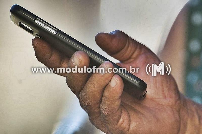 PM recupera telefone celular furtado em comércio no bairro Enéas