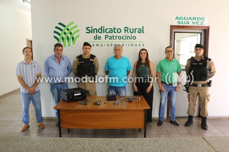 Polícia Militar recebe Drone do Sindicado Rural para auxiliar...