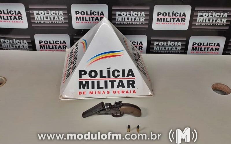 Adolescente é apreendido com armas e munições