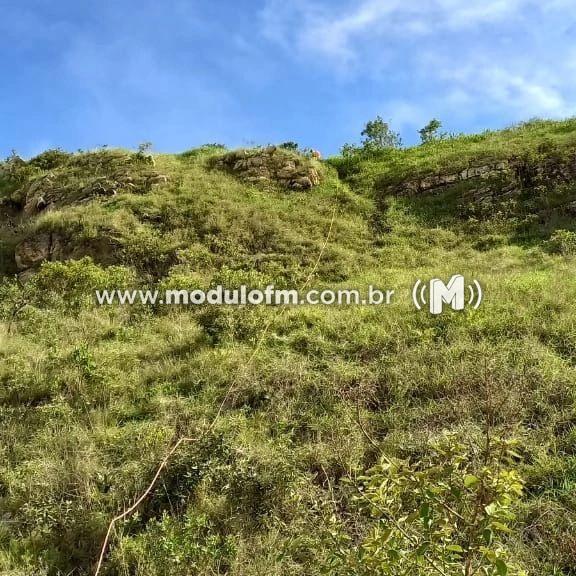 Imagem 2 do post Homem pula de paraglider de altura de 50 metros em Araxá