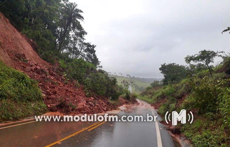 Polícia Rodoviária Militar alerta para deslizamentos de terra em...