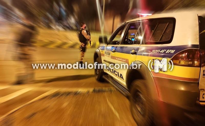 Adolescente esconde droga na boca para tentar escapar da polícia, mas acaba apreendido