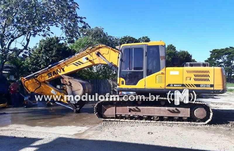 Escavadeira de Grande Porte é furtada em Coromandel
