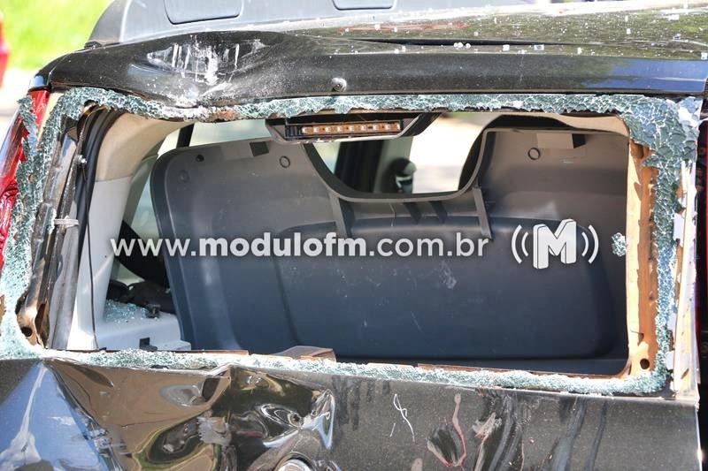 Imagem 13 do post Motociclista inabilitado fica gravemente ferido após colidir em veículo que manobrava de marcha ré