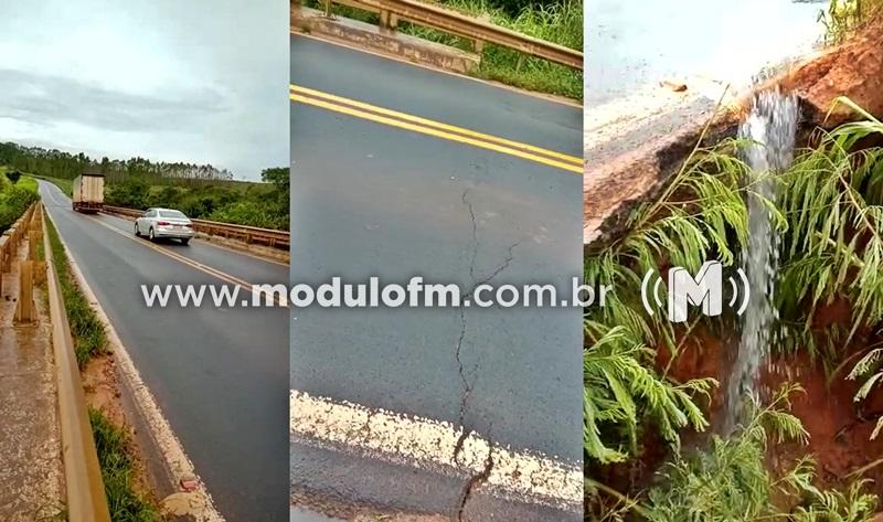 Rachadura interdita parcialmente ponte na BR-365 entre Patrocínio a...