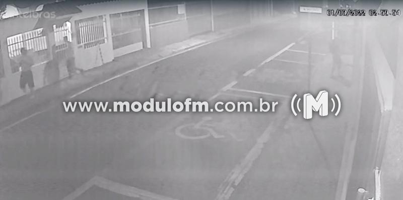 Imagem 6 do post Câmeras registram pichações em comércios e residências em Patrocínio