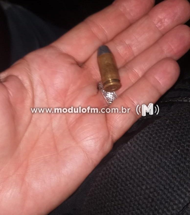 Imagem 3 do post Criminosos atiram durante assalto a ônibus na BR-365