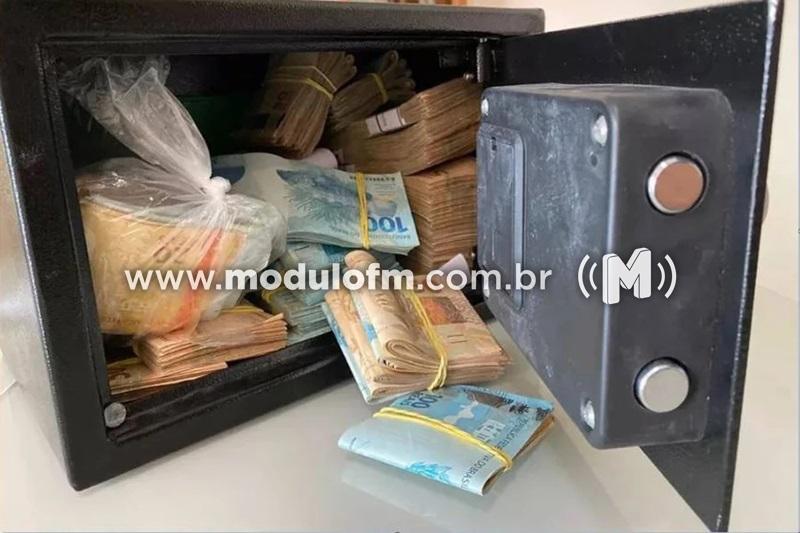 Ladrões arrombam cofre e levam dinheiro de loja de...
