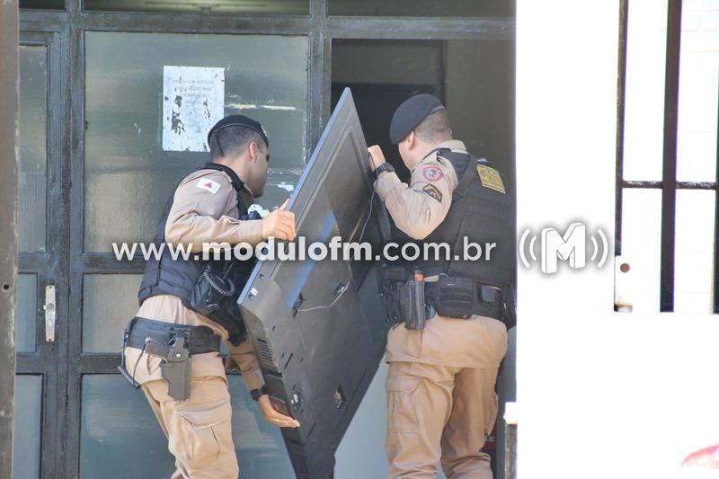 Imagem 1 do post Veja o vídeo: PM age rápido e prende quadrilha que roubou fazenda em Patrocínio