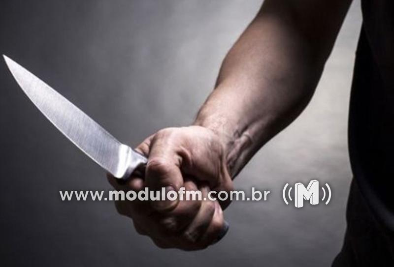 Homem armado com faca ameaça ex-companheira de morte, mas...