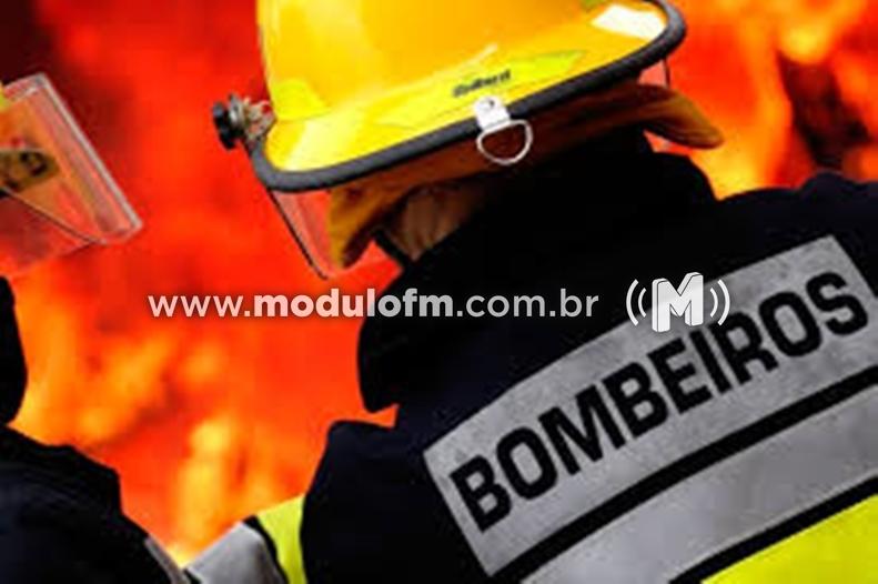 Homem em surto psicótico coloca fogo em residência no bairro São Judas