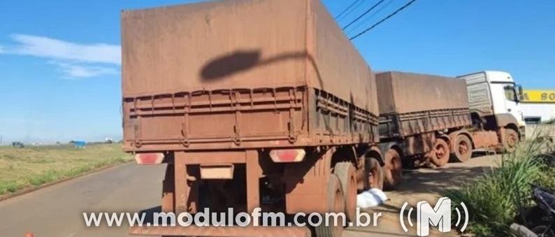 Imagem 5 do post Motociclista morre após bater em carreta