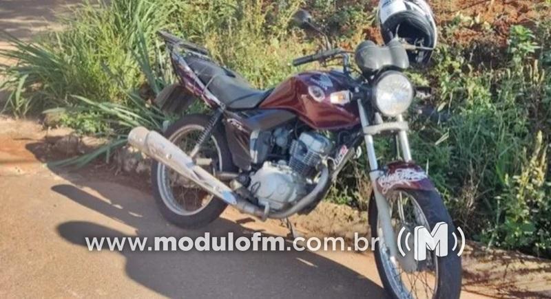 Imagem 1 do post Motociclista morre após bater em carreta