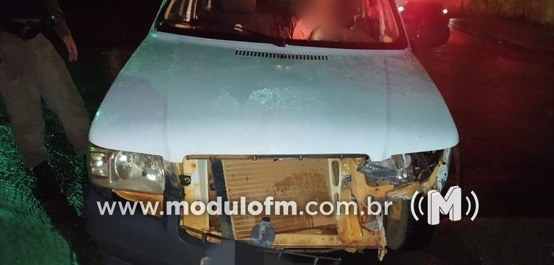 Motorista é preso por embriaguez ao volante após atropelar...