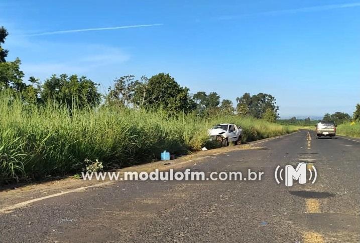 Imagem 1 do post Passageira morre após motorista capotar veículo na MGC-462 em Patrocínio