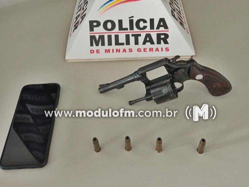 PM cumpre mandado de busca e apreensão e apreende...