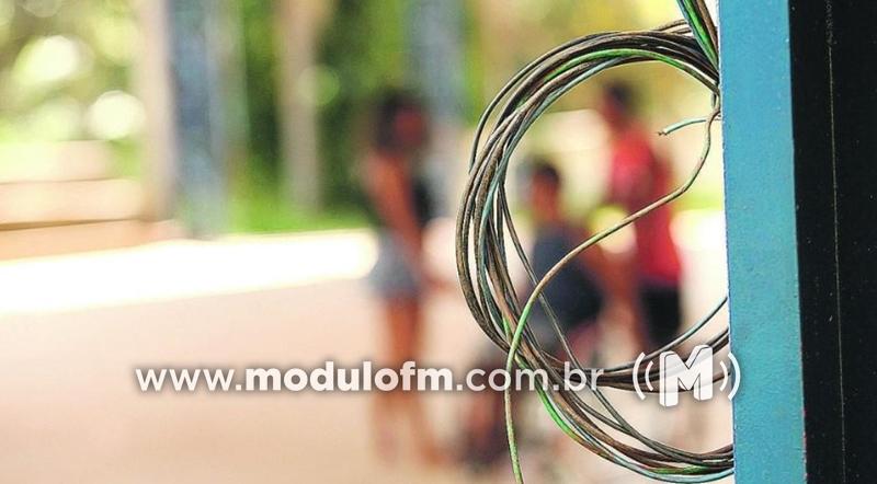Em menos de dois dias, mais uma praça de...