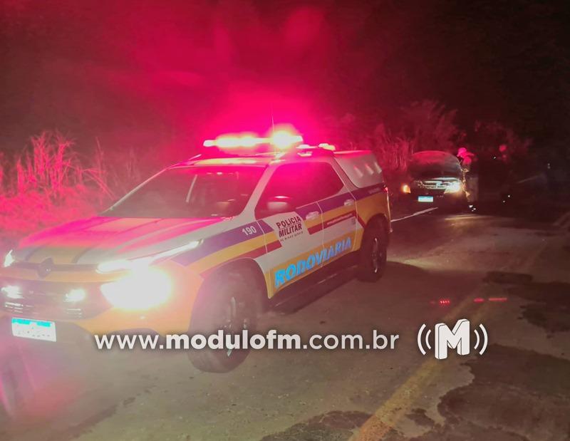 Polícia Rodoviária Militar intercepta veículo em Coromandel com drogas...