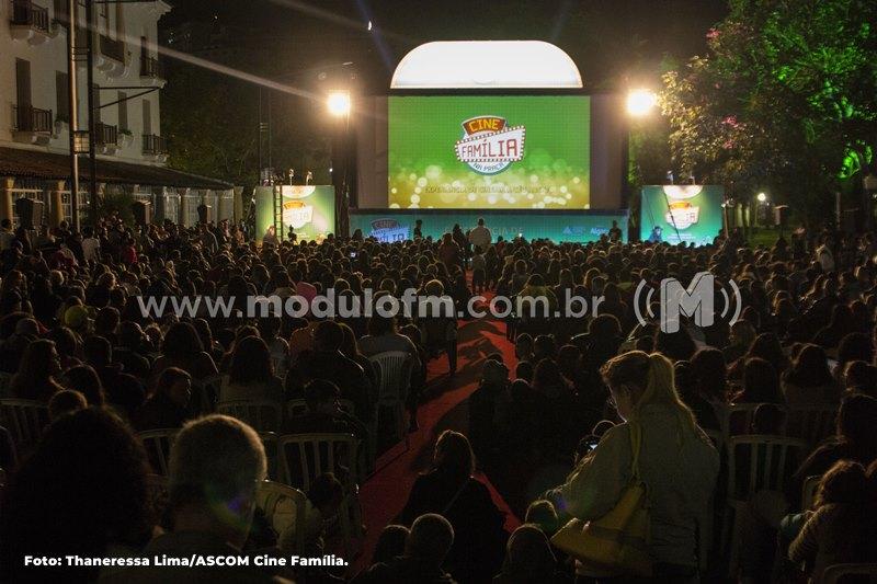 Cine Família na Praça levará experiência de cinema a...