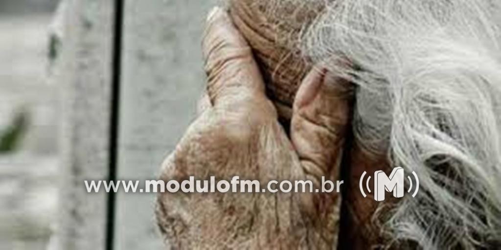 Idosa cai em golpe após realizar simulação de empréstimo através da internet