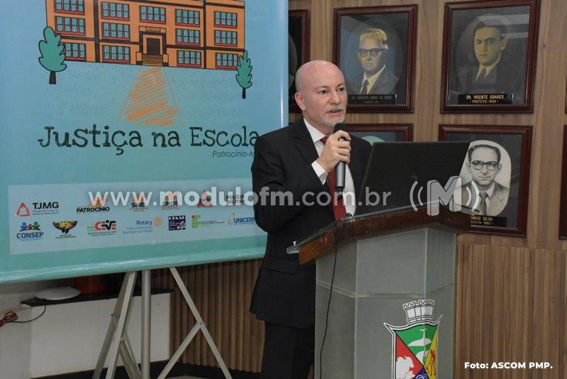 Programa Justiça na Escola realizou seminário regional sobre os...