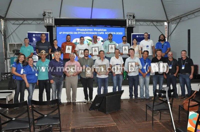 Confira os vencedores de cada categoria do 4º Prêmio...