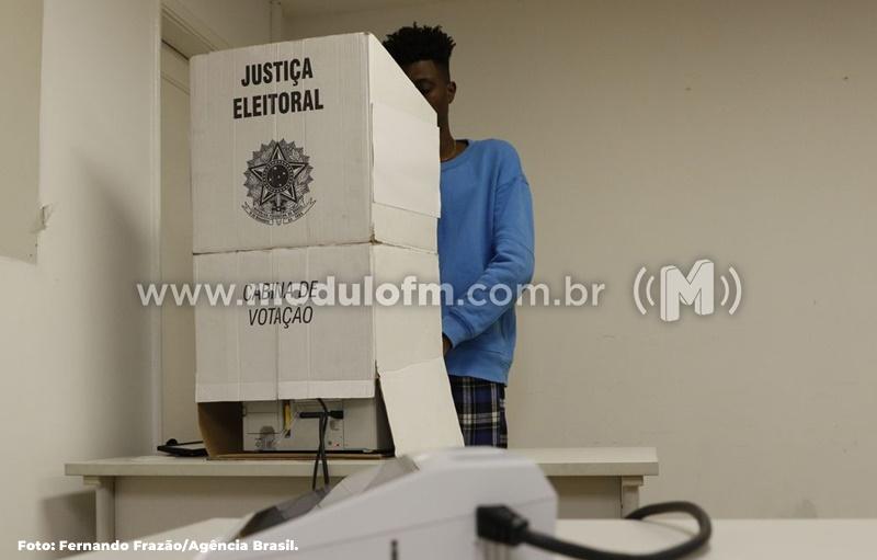 Eleitores que não votaram no primeiro turno podem votar...