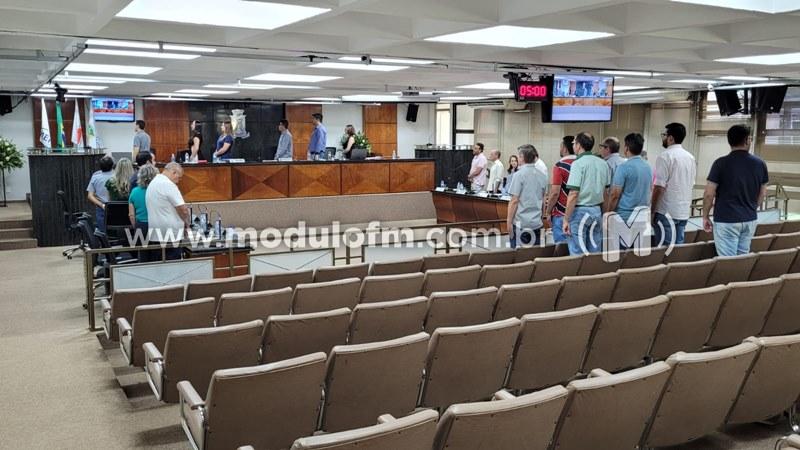 Projeto que mudaria o horário das reuniões da Câmara...