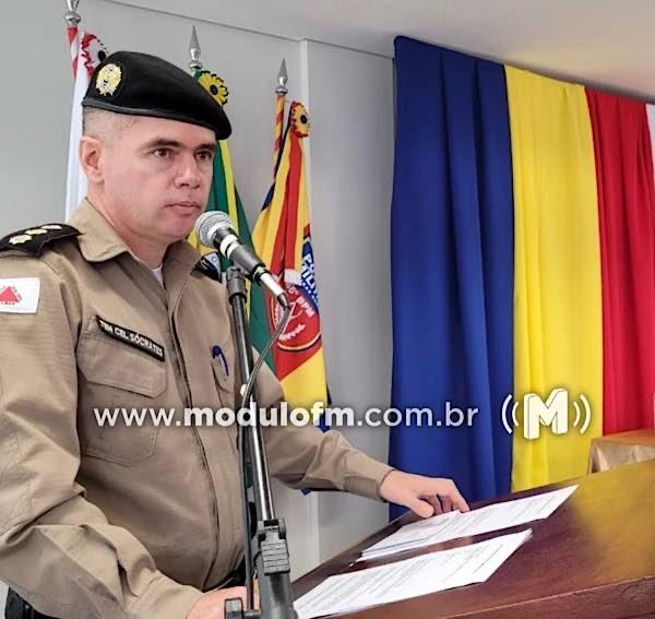 Imagem 4 do post Policiais militares, servidores civis e colaboradores são condecorados em solenidade promovida pelo 46° BPM em Patrocínio