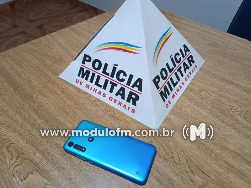 Mulher tem celular furtado por criminoso disfarçado de candidato a emprego em Guimarânia