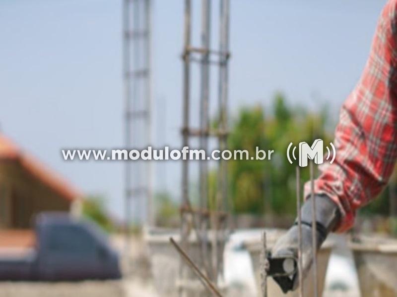 Construção é alvo de arrombamento e furto de diversas...