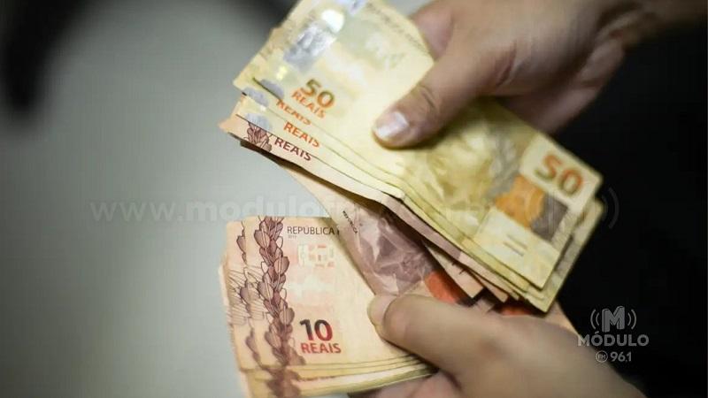 Salário mínimo deve subir para R$ 1.412 no ano...