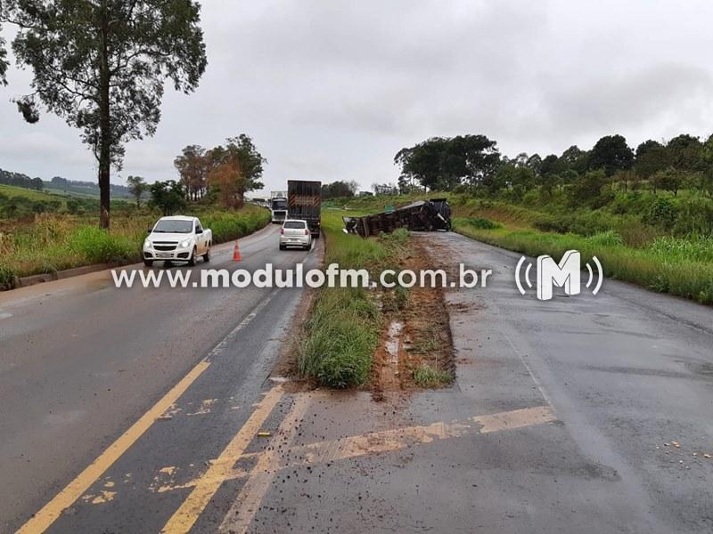 Chuva, faróis altos e falta de sinalização: Causas do...