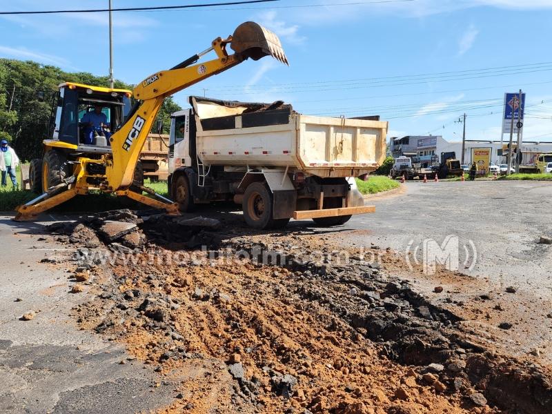 Prefeitura de Patrocínio realiza obra para melhorar escoamento de...
