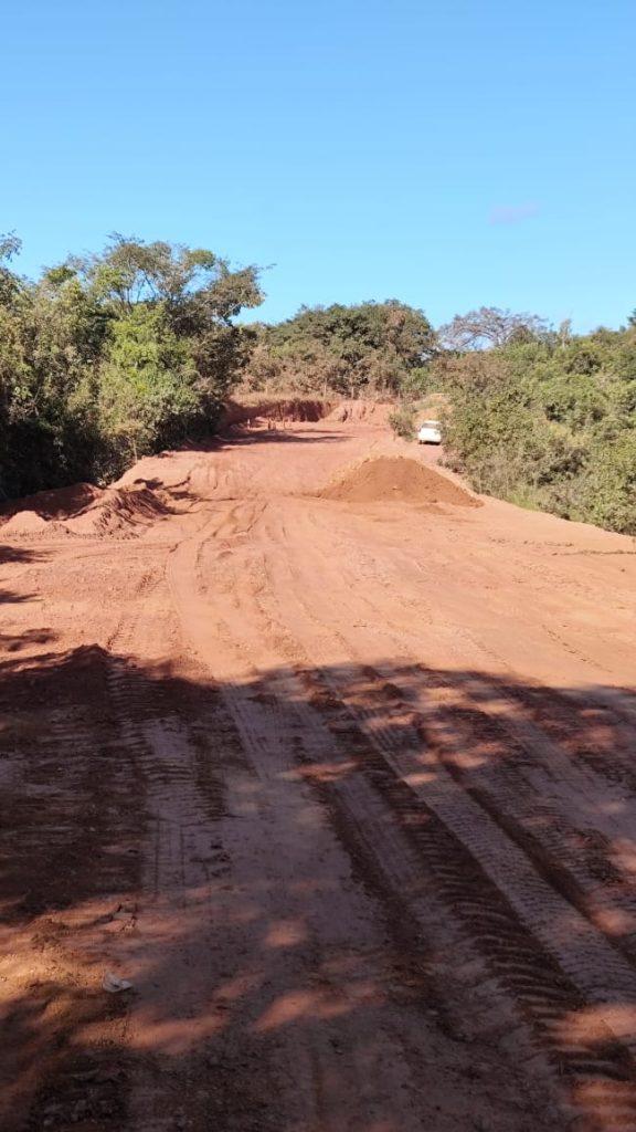 Imagem 1 do post Morro na região de Ponte Alta é rebaixado para melhorar passagem de veículos de carga
