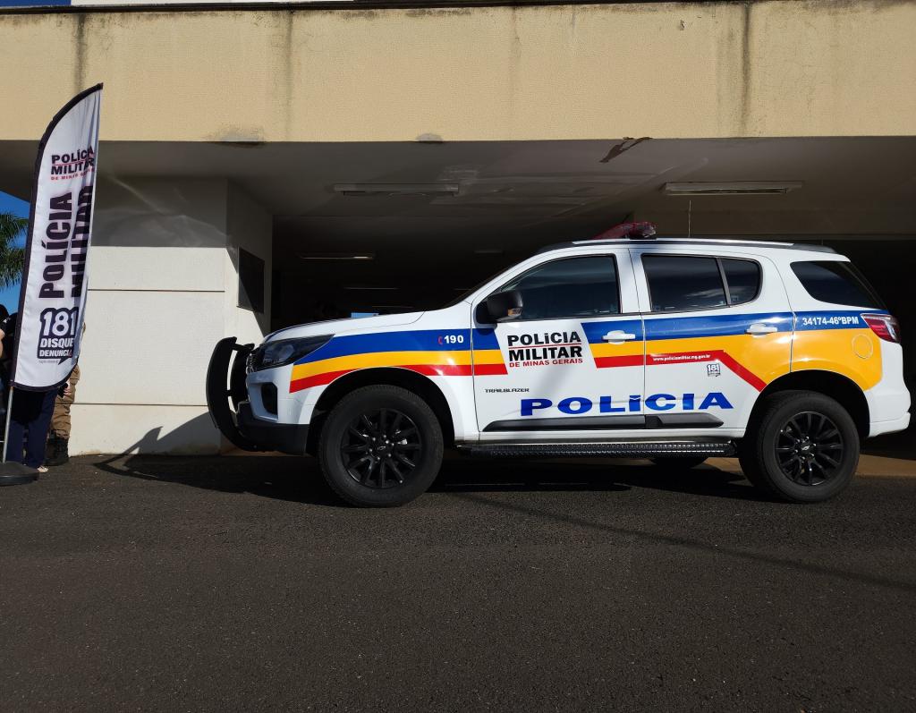 Casal é preso por tráfico de drogas em operação da PM no bairro Nações