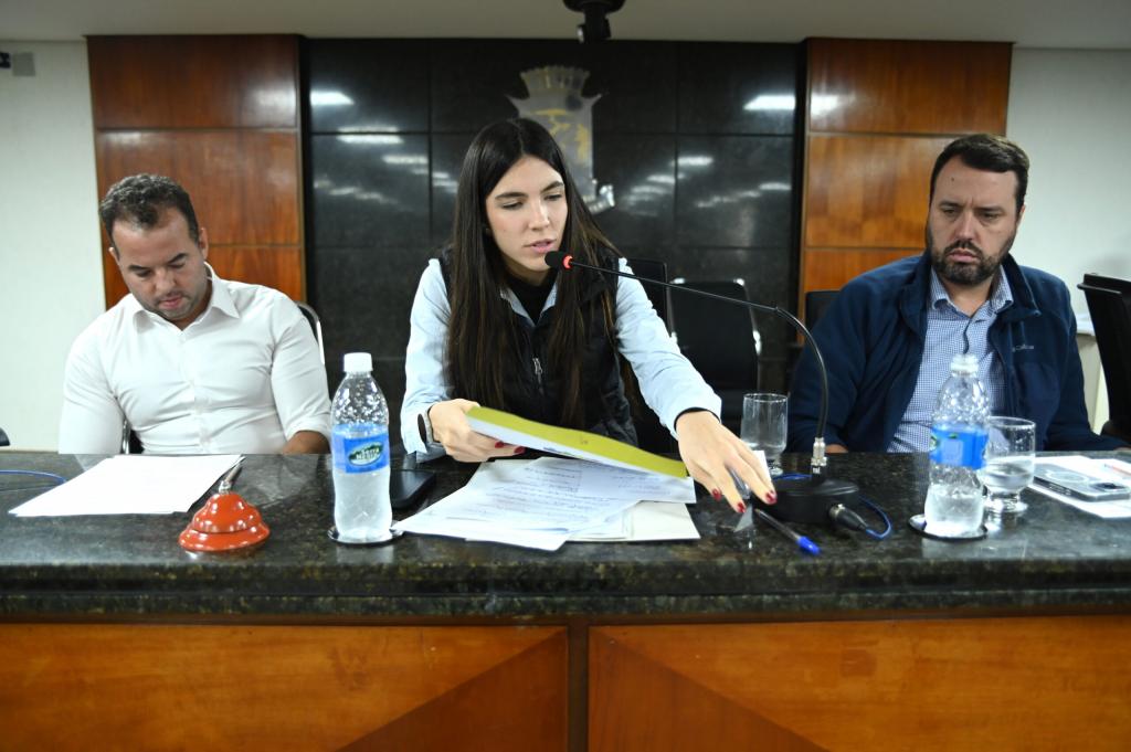 Contrato para recuperação da MG-230 entre Patrocínio e Salitre de Minas é publicado, anuncia deputada Maria Clara Marra